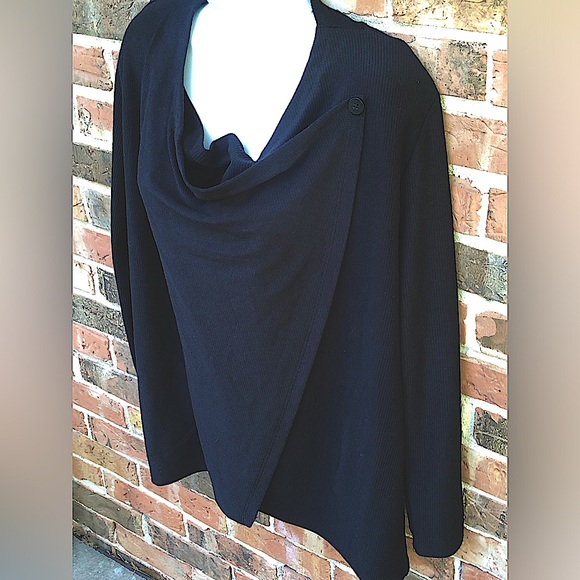 Weekends By Chico Black Convertible Cardigan. Woman’s Chico’s Size 0/US 4 - Picture 4 of 11